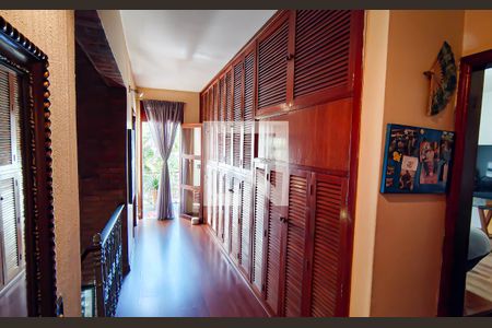 Casa à venda com 563m², 4 quartos e 5 vagascorredor