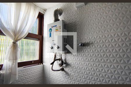 Casa à venda com 563m², 4 quartos e 5 vagasBanheiro Suíte 1