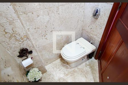 Casa à venda com 563m², 4 quartos e 5 vagaslavabo