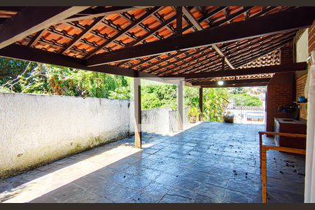 Casa à venda com 563m², 4 quartos e 5 vagasÁrea externa 