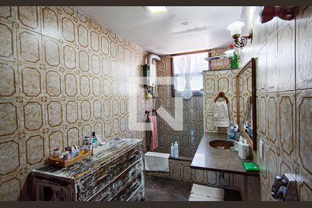 Casa à venda com 563m², 4 quartos e 5 vagasBanheiro da Suíte 3