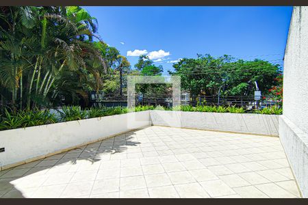 Casa à venda com 563m², 4 quartos e 5 vagasÁrea externa 