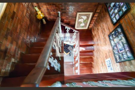 Casa à venda com 563m², 4 quartos e 5 vagasescada