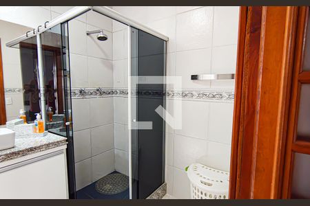 Casa à venda com 563m², 4 quartos e 5 vagasBanheiro suíte 2