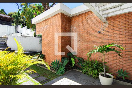 Casa à venda com 563m², 4 quartos e 5 vagasÁrea externa 