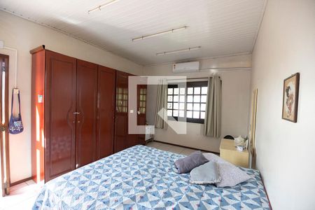 Casa à venda com 260m², 3 quartos e 3 vagasQuarto Suíte