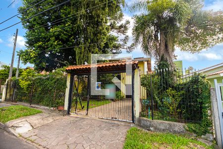 Casa à venda com 260m², 3 quartos e 3 vagasFachada