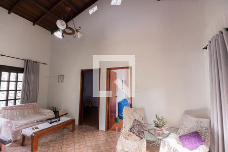 Casa à venda com 260m², 3 quartos e 3 vagasSala