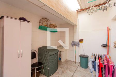 Casa à venda com 280m², 5 quartos e 2 vagasÁrea de Serviço