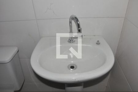 Casa para alugar com 74m², 2 quartos e sem vagaBanheiro