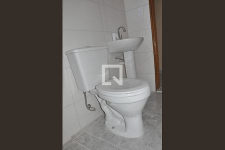 Casa para alugar com 74m², 2 quartos e sem vagaBanheiro