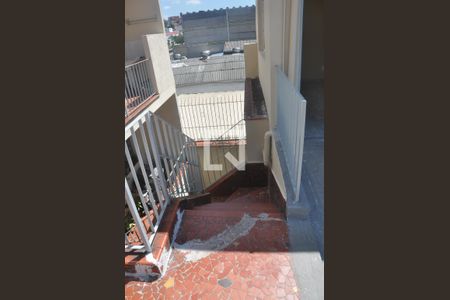 Casa para alugar com 74m², 2 quartos e sem vagaEscada de Entrada