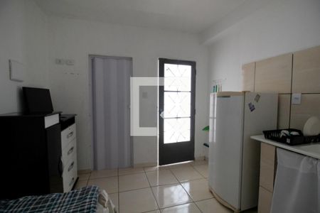 Quarto de kitnet/studio para alugar com 1 quarto, 15m² em Vila Louzada, Sorocaba