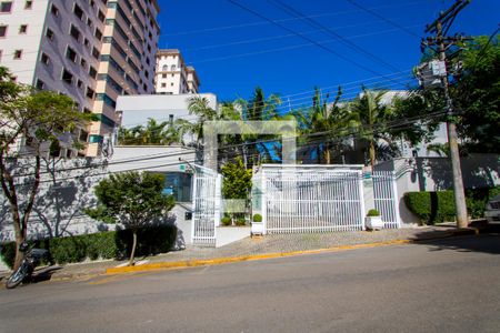 Casa à venda com 470m², 3 quartos e 3 vagasFachada do condomínio