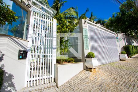 Casa à venda com 470m², 3 quartos e 3 vagasFachada do condomínio