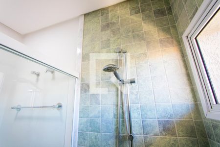 Casa à venda com 470m², 3 quartos e 3 vagasBanheiro do quarto 2