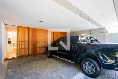 Casa à venda com 470m², 3 quartos e 3 vagasGaragem