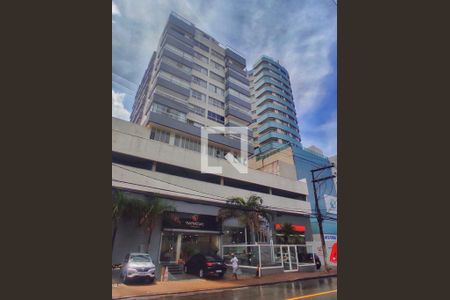 Apartamento para alugar com 90m², 1 quarto e 2 vagasFachada do Condomínio