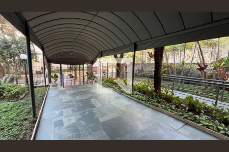 Apartamento à venda com 170m², 3 quartos e 2 vagasEntrada do prédio