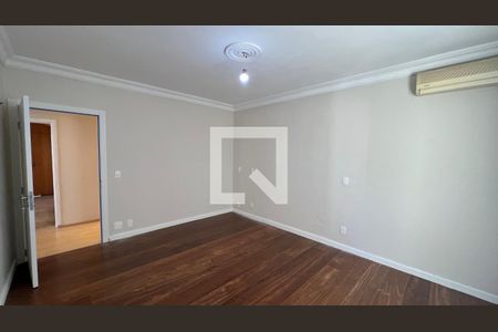 Apartamento à venda com 170m², 3 quartos e 2 vagasQuarto 1
