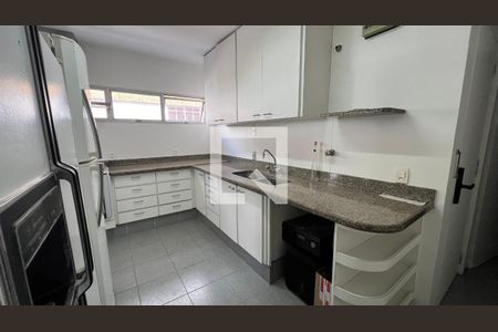 Apartamento à venda com 170m², 3 quartos e 2 vagasCozinha