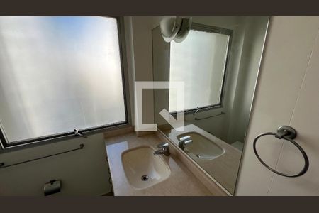 Apartamento à venda com 170m², 3 quartos e 2 vagasBanheiro