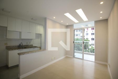 Sala de apartamento para alugar com 2 quartos, 52m² em Anil, Rio de Janeiro