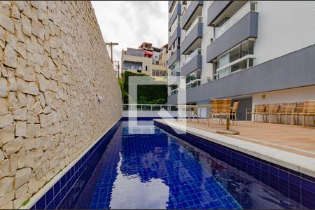 Apartamento à venda com 57m², 1 quarto e 1 vaga Apartamento à venda com 57m², 1 quarto e 1 vagaÁrea comum - Piscina