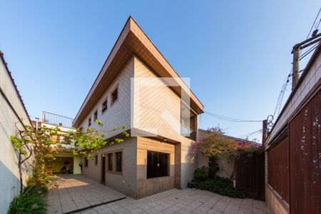 Casa à venda com 270m², 5 quartos e 5 vagas Casa à venda com 270m², 5 quartos e 5 vagasÁrea comum