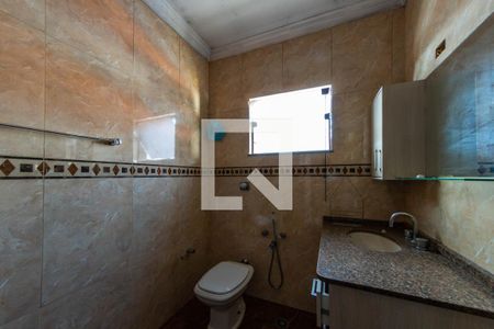 Casa à venda com 270m², 5 quartos e 5 vagas Casa à venda com 270m², 5 quartos e 5 vagasBanheiro