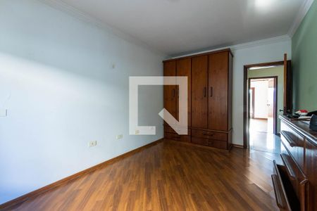 Casa à venda com 270m², 5 quartos e 5 vagas Casa à venda com 270m², 5 quartos e 5 vagasQuarto