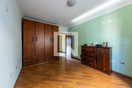 Casa à venda com 270m², 5 quartos e 5 vagas Casa à venda com 270m², 5 quartos e 5 vagasQuarto