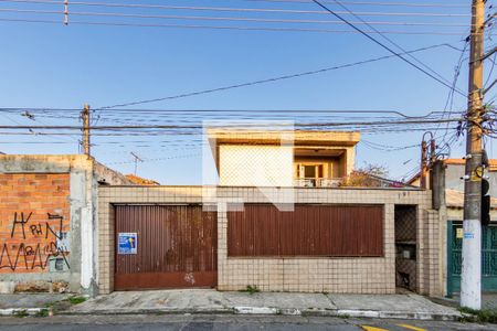 Casa à venda com 270m², 5 quartos e 5 vagas Casa à venda com 270m², 5 quartos e 5 vagasFachada