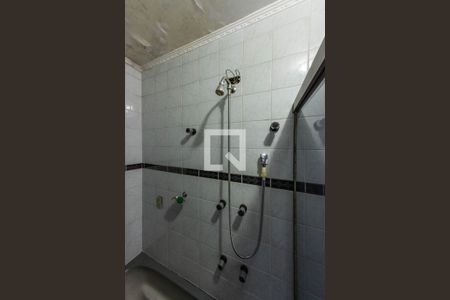 Casa à venda com 270m², 5 quartos e 5 vagas Casa à venda com 270m², 5 quartos e 5 vagasBanheiro