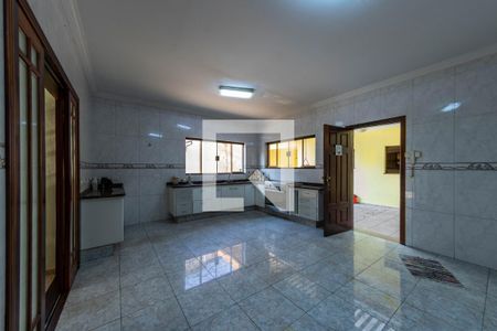 Casa à venda com 270m², 5 quartos e 5 vagas Casa à venda com 270m², 5 quartos e 5 vagasCozinha