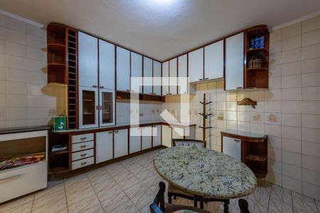 Casa à venda com 270m², 5 quartos e 5 vagas Casa à venda com 270m², 5 quartos e 5 vagasCozinha