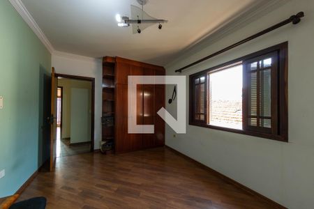 Casa à venda com 270m², 5 quartos e 5 vagas Casa à venda com 270m², 5 quartos e 5 vagasQuarto