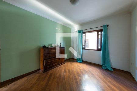 Casa à venda com 270m², 5 quartos e 5 vagas Casa à venda com 270m², 5 quartos e 5 vagasQuarto