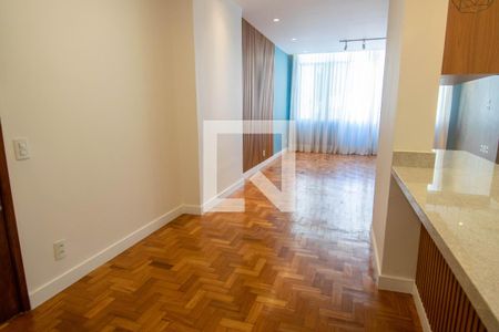 Sala de apartamento para alugar com 1 quarto, 65m² em Copacabana, Rio de Janeiro