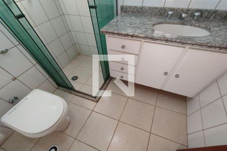 Apartamento para alugar com 163m², 3 quartos e 2 vagasBanheiro
