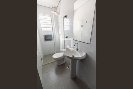 Banheiro de kitnet/studio para alugar com 1 quarto, 38m² em Lapa de Baixo, São Paulo