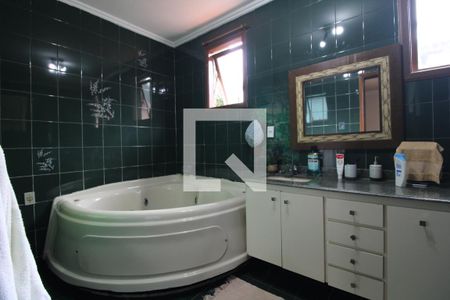 Casa à venda com 386m², 4 quartos e 4 vagasBanheiro da suíte 1