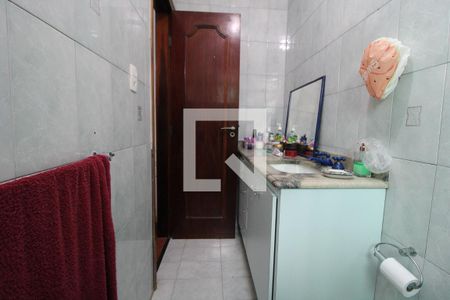 Casa à venda com 386m², 4 quartos e 4 vagasBanheiro da suíte 2