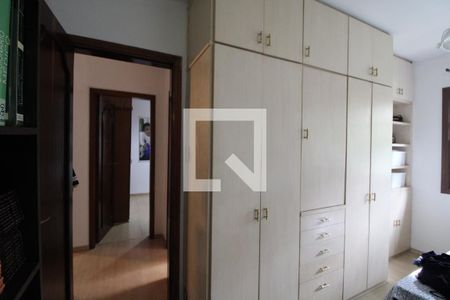 Casa à venda com 386m², 4 quartos e 4 vagasQuarto 2