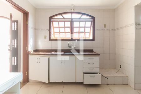 Casa para alugar com 350m², 2 quartos e 10 vagasCozinha