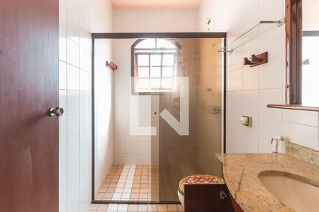 Casa para alugar com 350m², 2 quartos e 10 vagasBanheiro