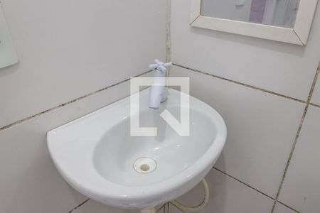 Banheiro de casa para alugar com 1 quarto, 39m² em Vila Brasil, São Paulo