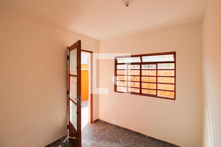 Sala de casa para alugar com 2 quartos, 70m² em Vila Santa Teresinha, São Paulo