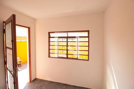 Sala de casa para alugar com 2 quartos, 70m² em Vila Santa Teresinha, São Paulo