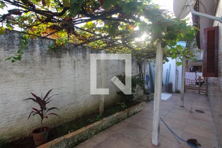 Casa à venda com 300m², 2 quartos e 5 vagas Casa à venda com 300m², 2 quartos e 5 vagasPatio